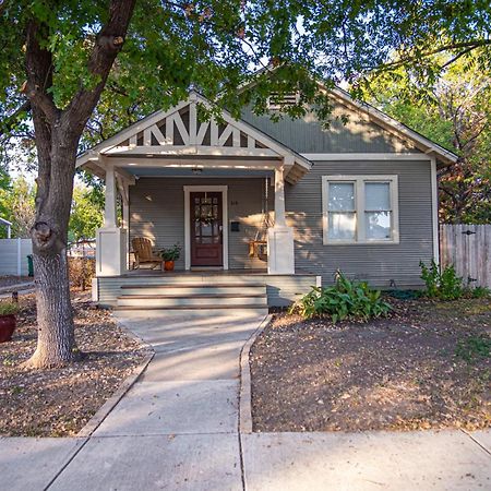 Chic Downtown Farmhouse With Garden And Bbq Grill San Antonio Bagian luar foto
